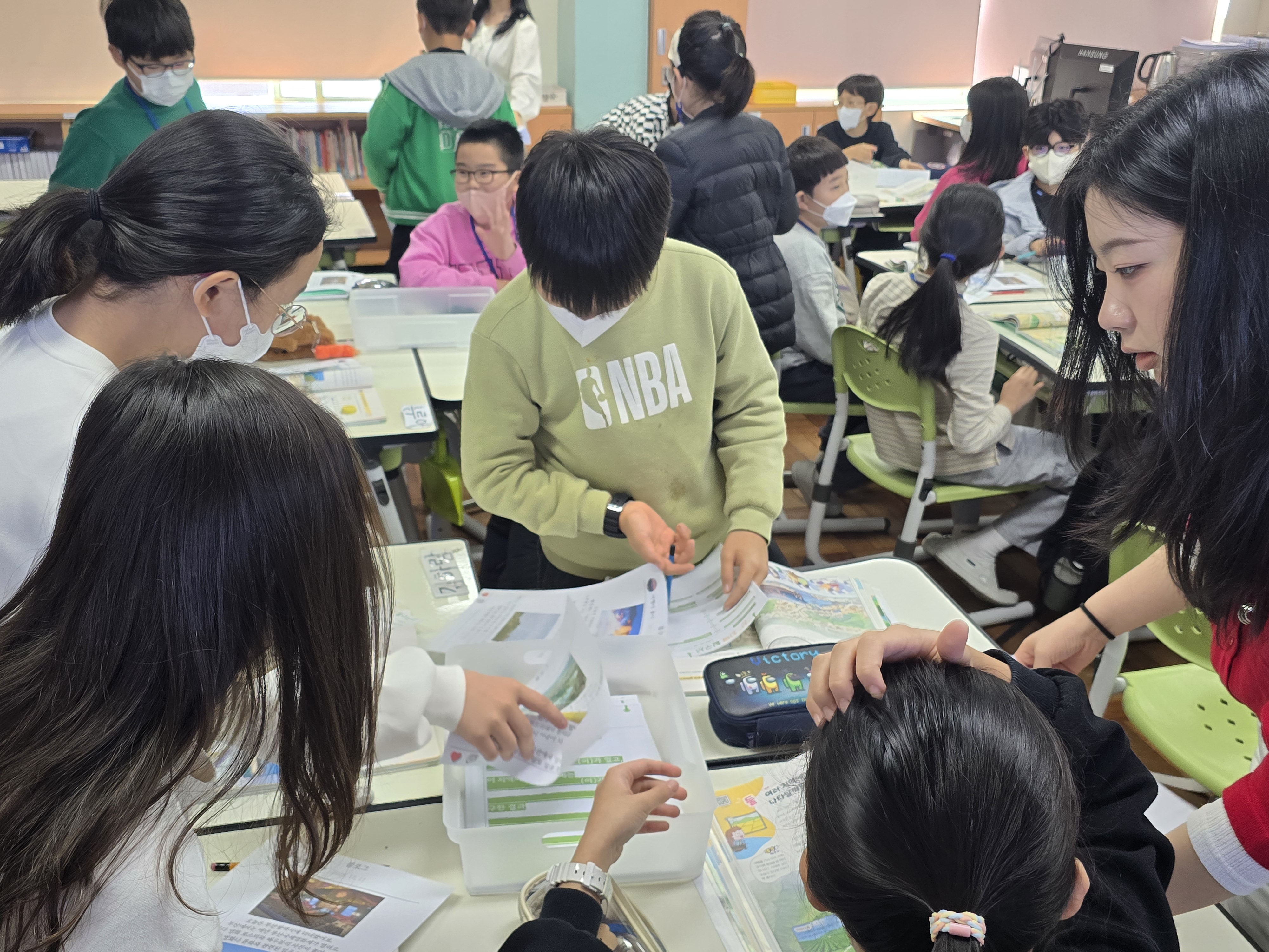 토의 수업 중인 4학년